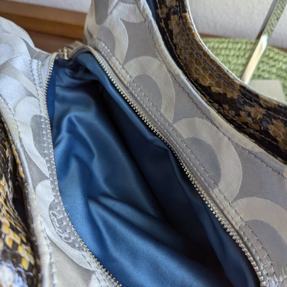 Vintage Coach A1273-17689 Madison OP Art Sateen Maggie Shoulder Bag Y2K Fashion - Picture 6 of 11